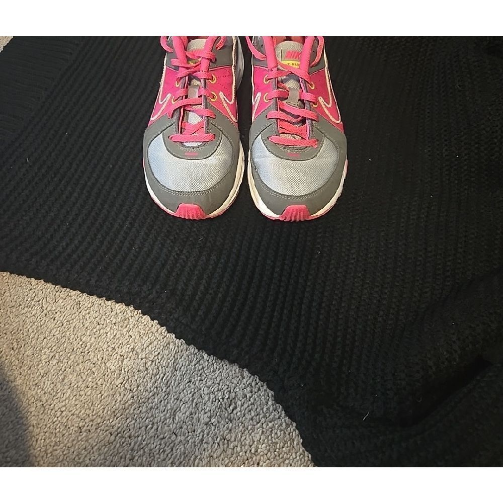 Nike Women's Pink and Gray Athletic Shoes - Picture 2 of 6